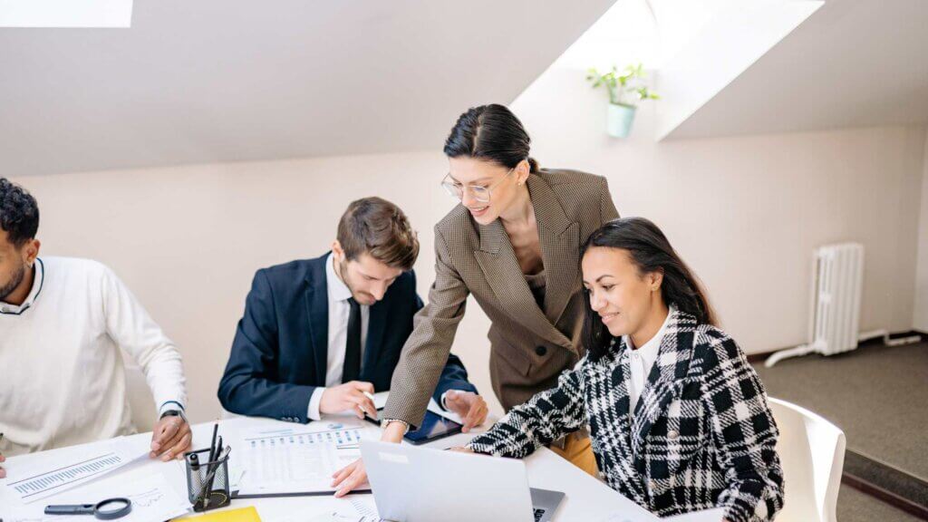 Empower Employees in Reputation Management